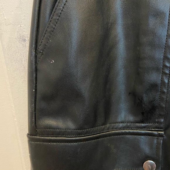 NWOT Bardot Vegan Leather Riley Cargo Pants in Black - Picture 10 of 10
